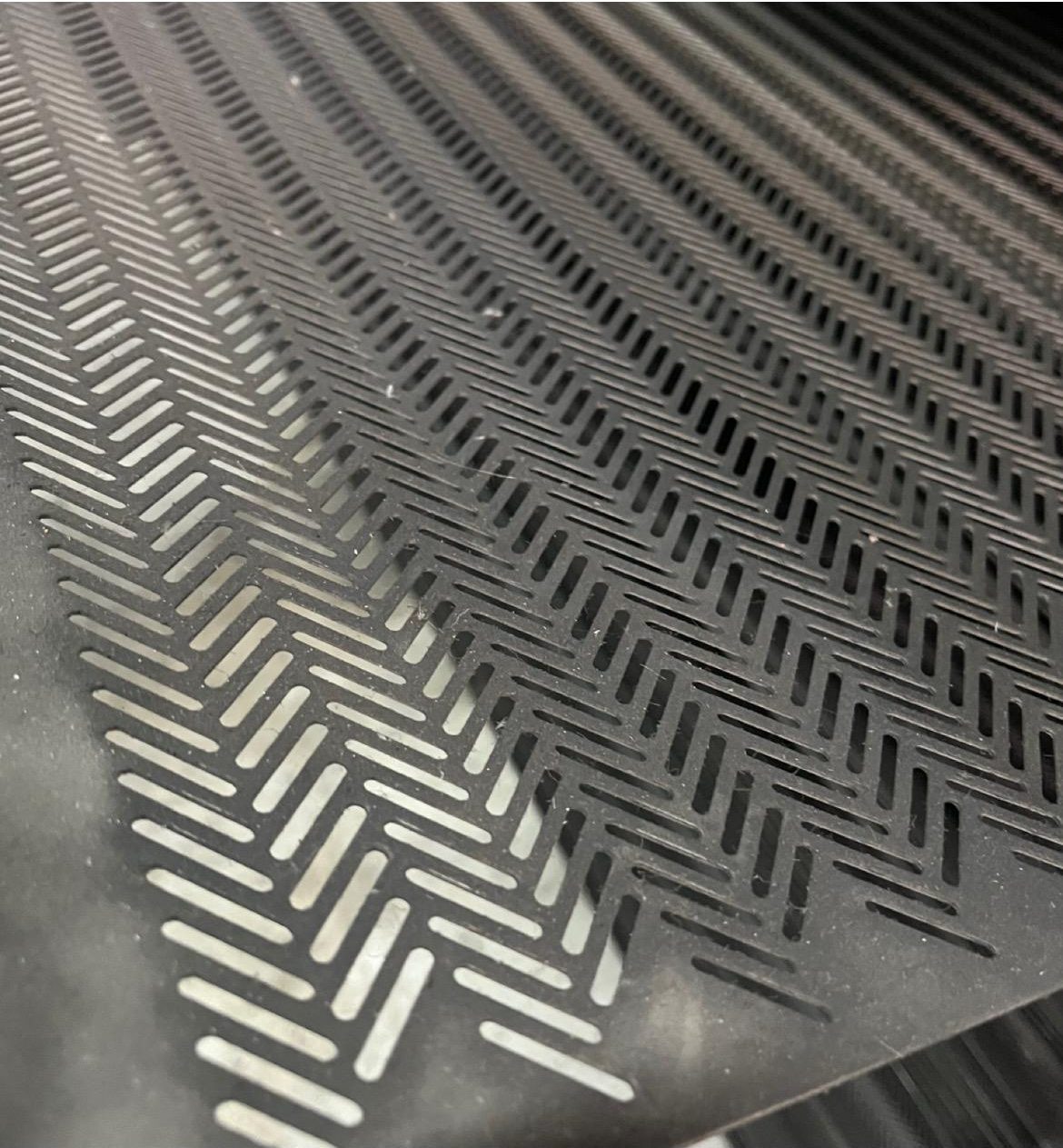 1000×2000×1mm Sac – 3mm Çavuş Delik