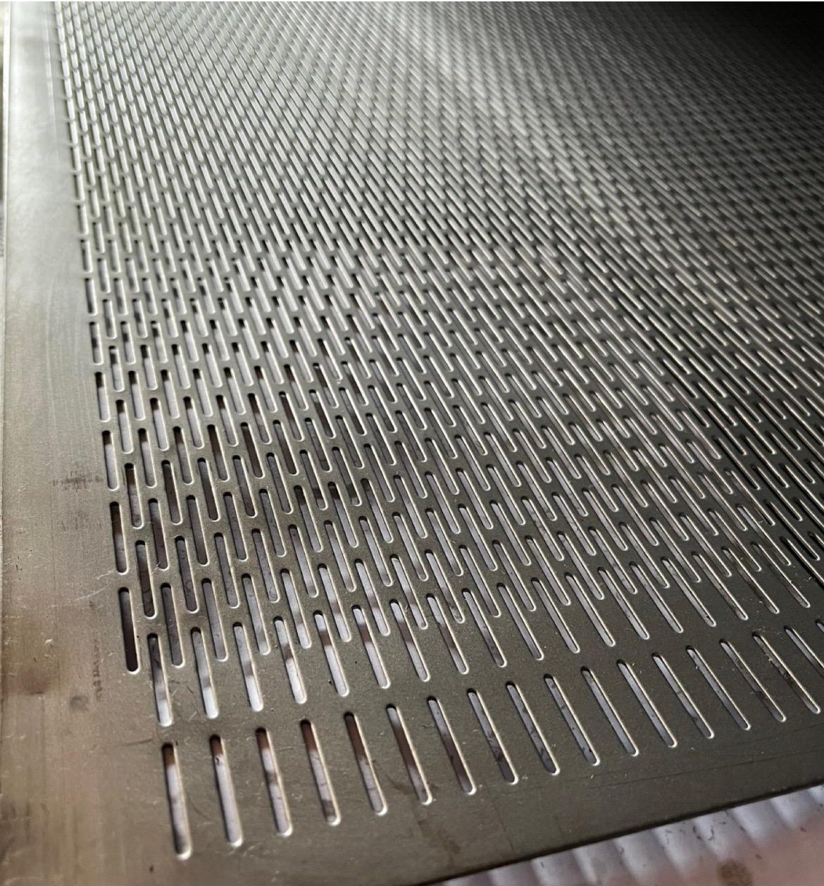 1000×2000×1mm Sac – 1,75mm Oval Delik