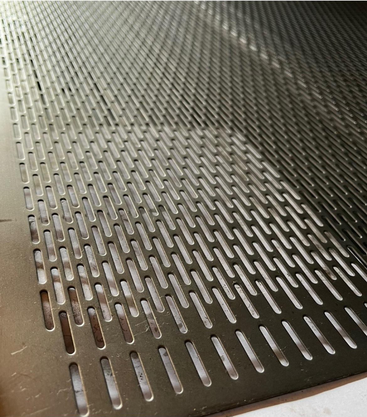 1000×2000×1mm Sac – 3mm Oval Delik