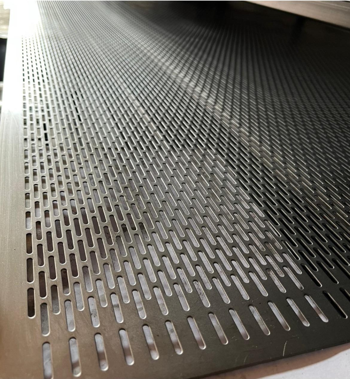 1000×2000×1mm Sac – 3,25mm Oval Delik