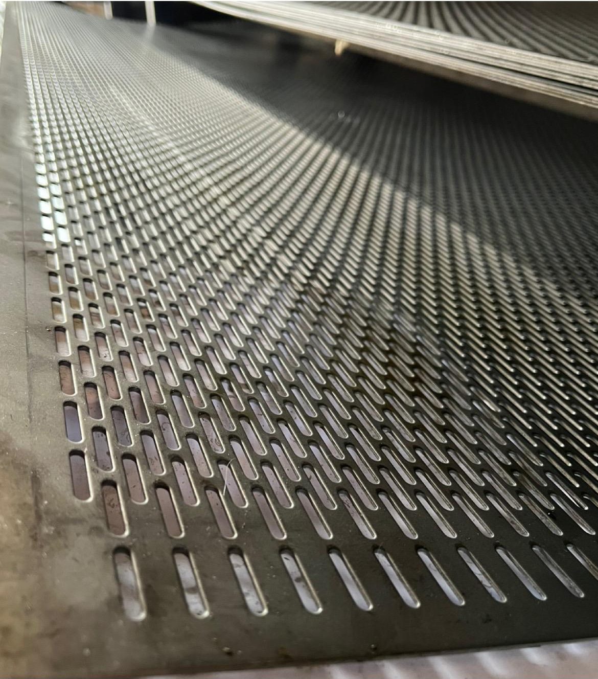 1000×2000×1mm Sac – 3,75mm Oval Delik
