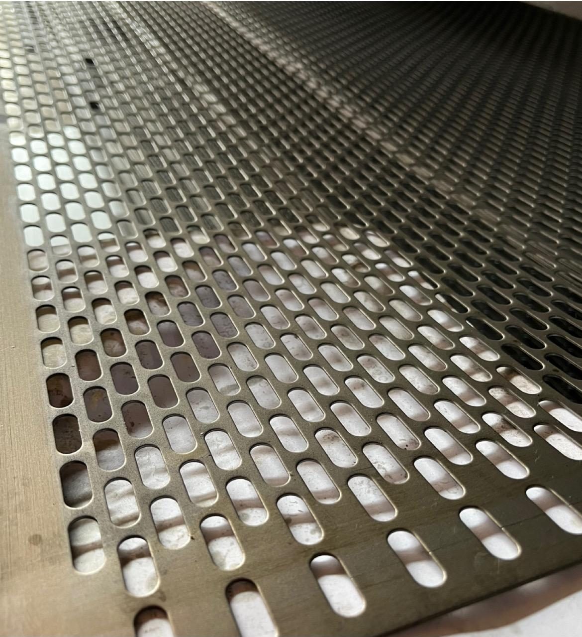 1000×2000×1mm Sac – 8mm Oval Delik