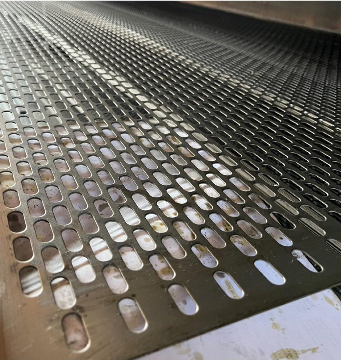 1000×2000×1mm Sac – 9mm Oval Delik