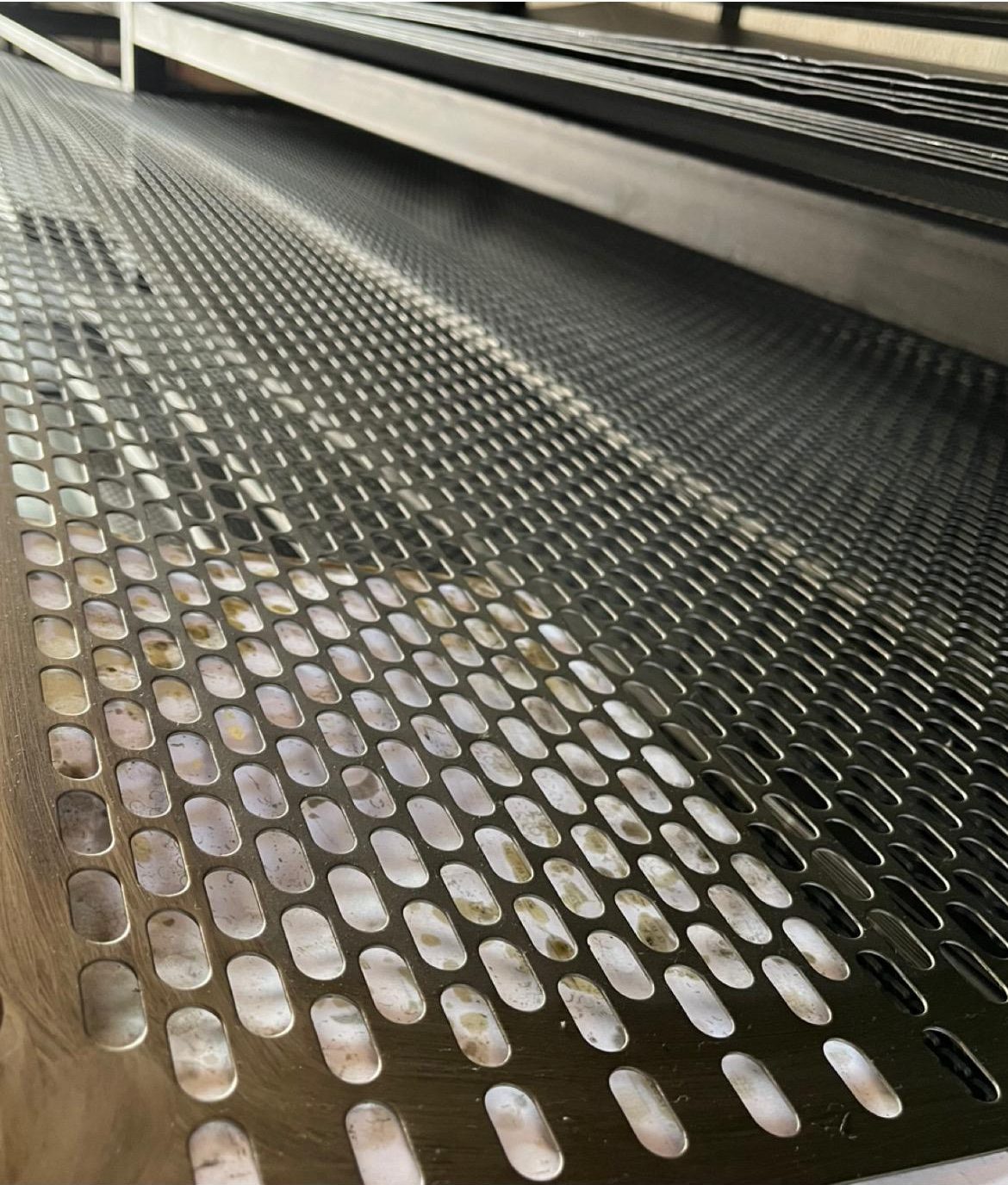 1000×2000×1mm Sac – 10mm Oval Delik