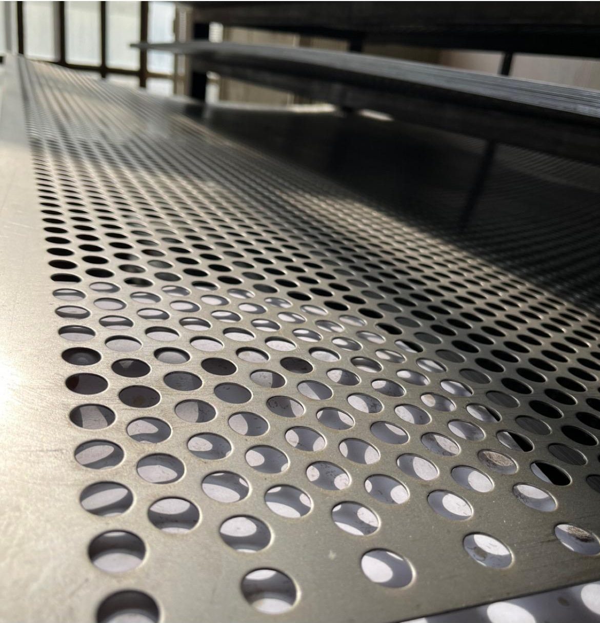 1000×2000×1mm Sac – Ø14mm Yuvarlak Delik