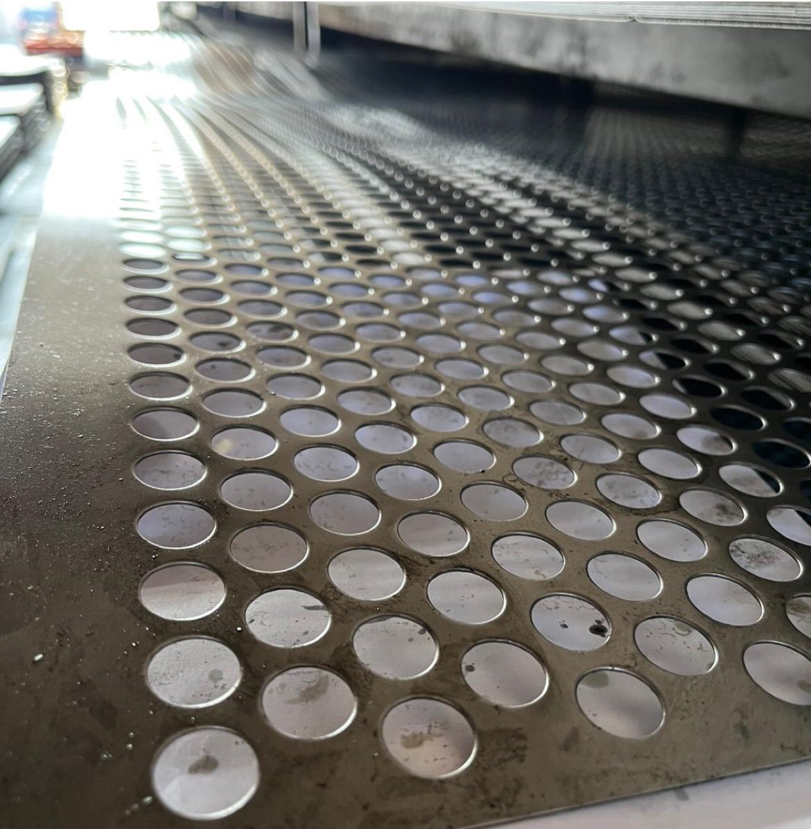 1000×2000×1mm Sac – Ø15mm Yuvarlak Delik