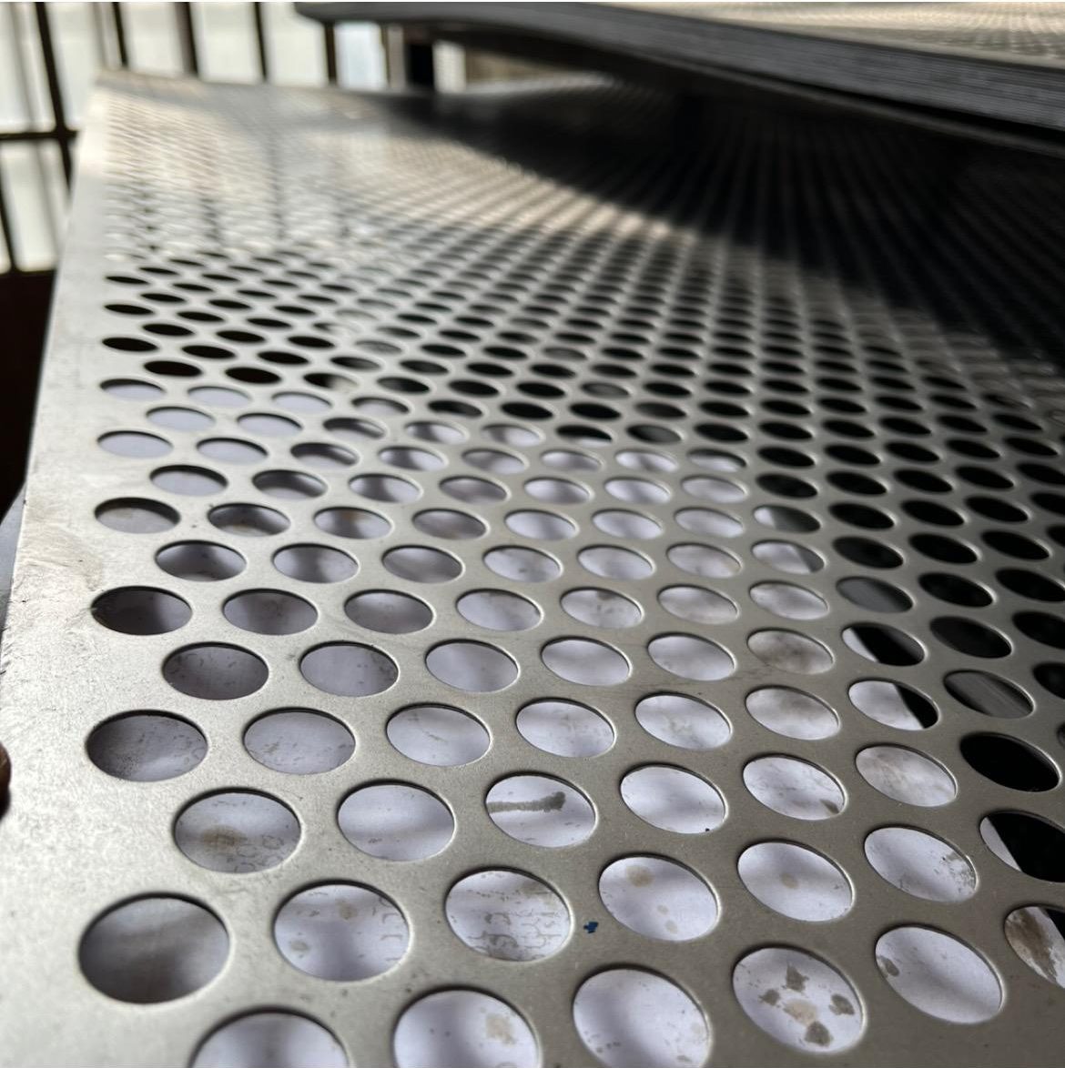 1000×2000×1mm Sac – Ø18mm Yuvarlak Delik
