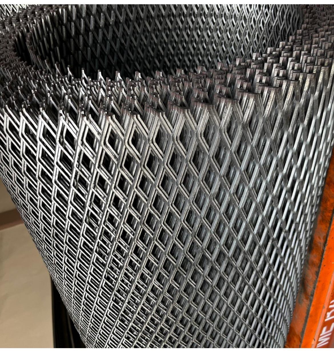 Genişletilmiş metal rulo örneği