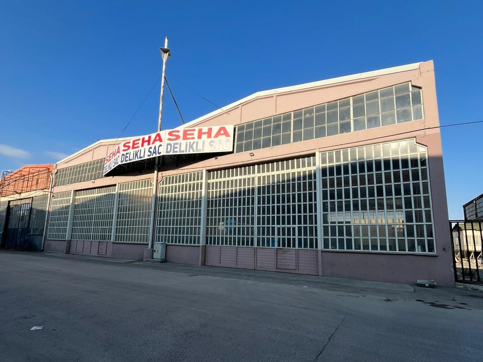 Seha Delikli Sac üretim tesisi dış cephesi, Konya Selçuklu
